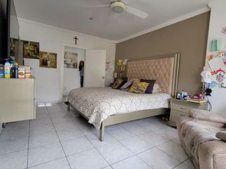 Foto 28 de En venta lujosa y moderna casa en Bouganville, via a Samborondon