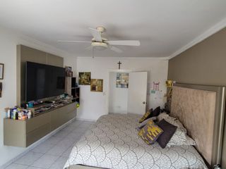Foto 34 de En venta lujosa y moderna casa en Bouganville, via a Samborondon