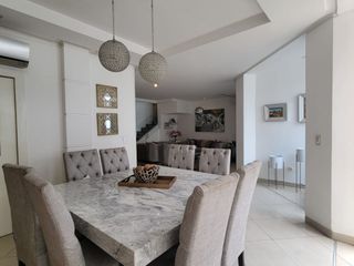 Foto 54 de En venta lujosa y moderna casa en Bouganville, via a Samborondon