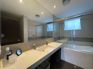 Foto 23 de Venta de moderna casa en Surco, jardín, piscina y vista panorámica a la ciudad