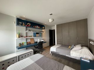 Foto 22 de Venta de moderna casa en Surco, jardín, piscina y vista panorámica a la ciudad