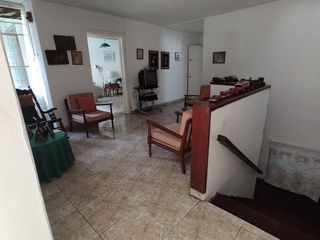 VENTA CASA DOS PLANTAS 290 MTS-OPCION DE LOCAL COMERCIAL