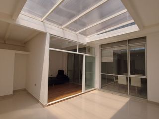 Samborondon, Renta de lindo departamento 2 dormitorios amoblado con patio