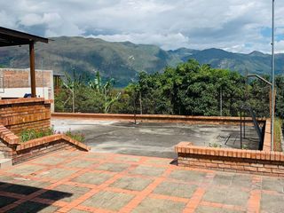 Quinta en venta ubicada en Yunguilla