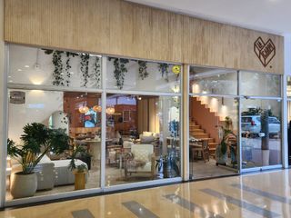 Foto 3 de Local comercial en arriendo y venta Mall platinum superior el poblado medellin