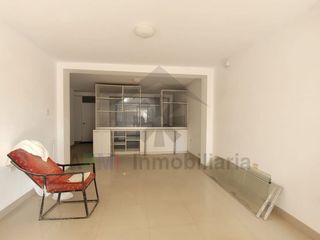 VENTA DE CASA AL FRENTE DE LA UNIVERSIDAD CESAR VALLEJO EN CHICLAYO