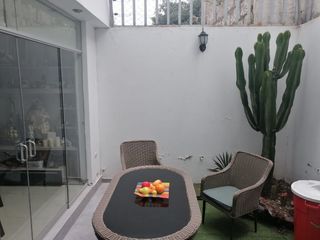Foto 13 de VENDO EXCLENTE CASA EN QUINTA PRIVADA EN YANAHUARA