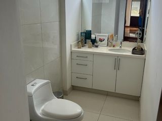 Foto 10 de VENDO LINDA CASA, SUPER PRECIO!, AV LAGUNA GRANDE, LA MOLINA
