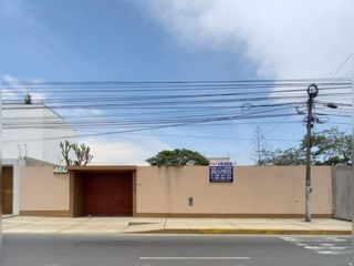 Casa en venta en Camacho - La Molina 1,289m2