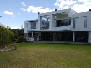 Espectacular Casa en Tanda, sector Rancho San Francisco,  Cumbaya.