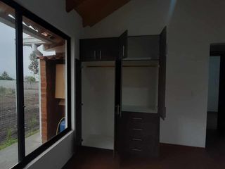 Venta de  Casa de Dos Plantas de tres dormitorios  en Malchinguí