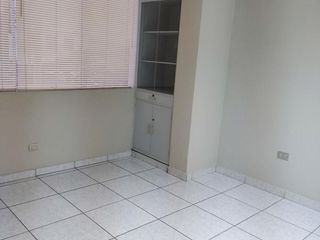Foto 27 de ALQUILO CASA PARA USO COMERCIAL , CON OFICINAS DE HASTA 30M2 EN CALLE MANUEL A. FUENTES  URB MALIBU SAN ISIDRO