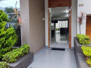 Foto 2 de ALQUILO CASA PARA USO COMERCIAL , CON OFICINAS DE HASTA 30M2 EN CALLE MANUEL A. FUENTES  URB MALIBU SAN ISIDRO
