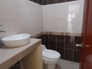 Foto 21 de VENTA DE CASA, URBANIZACIÓN CRISOL, CERCA AL CONSULADO AMERICANO
