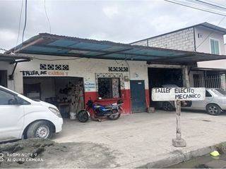 Foto 2 de Terreno y casa de venta en manta Zona norte manabi