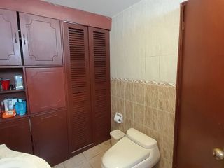 Foto 23 de SE VENDE HERMOSA CASA CON PISCINA SAN BORJA CERCA PARQUE EL RENACIMIENTO