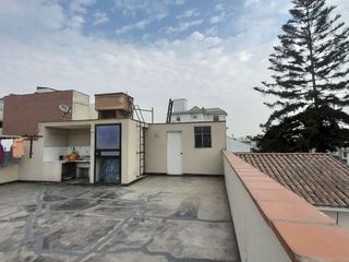 Foto 24 de SE VENDE HERMOSA CASA CON PISCINA SAN BORJA CERCA PARQUE EL RENACIMIENTO