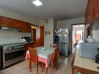 Foto 11 de SE VENDE HERMOSA CASA CON PISCINA SAN BORJA CERCA PARQUE EL RENACIMIENTO