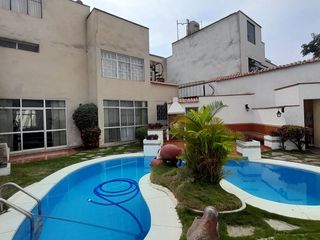 Foto 12 de SE VENDE HERMOSA CASA CON PISCINA SAN BORJA CERCA PARQUE EL RENACIMIENTO