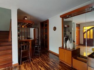 Foto 4 de SE VENDE HERMOSA CASA CON PISCINA SAN BORJA CERCA PARQUE EL RENACIMIENTO