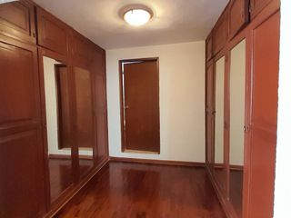 Foto 16 de SE VENDE HERMOSA CASA CON PISCINA SAN BORJA CERCA PARQUE EL RENACIMIENTO