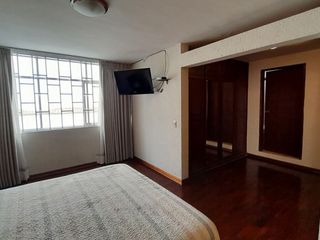 Foto 15 de SE VENDE HERMOSA CASA CON PISCINA SAN BORJA CERCA PARQUE EL RENACIMIENTO