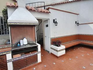Foto 13 de SE VENDE HERMOSA CASA CON PISCINA SAN BORJA CERCA PARQUE EL RENACIMIENTO