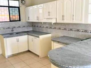 Foto 9 de CASA RENTERA  DE  VENTA EN MANTA CERCA A UNIVERSIDAD