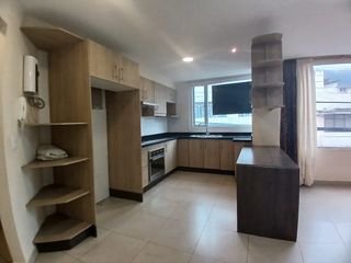 Foto 3 de En venta departamento La Magdalena Sur de Quito