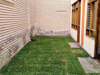 Foto 20 de SURCO VENTA 1ER PISO (NO TIENE AIRES) 230 M2 3 DORM TERRAZA + JARDIN  + 1 COCHERA