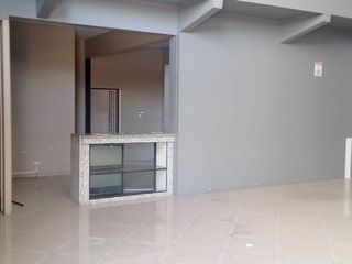 Foto 12 de Local comercial de alquiler en manta zona norte