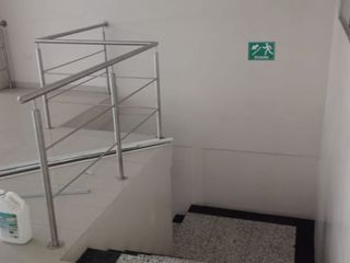 Foto 9 de Local comercial de alquiler en manta zona norte