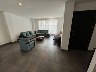 Foto 2 de En venta casa rentera en alborada 6ta etapa.