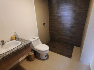 Se vende departamento 3 dormitorios con balcón Santa Lucia