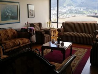 Foto 1 de ELEGANTE Y CLASICO DEPARTAMENTO EN BELLAVISTA EN EDIFICIO DE LUJO