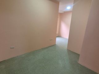 Departamento en Alquiler en Urdesa Central, Planta Baja, 2 Habitaciones, 1 Baño, Norte de Guayaquil.