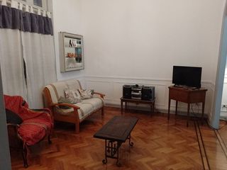 Foto 3 de Flores Norte Alquiler de casa tipo duplex 170 mts - 3 cuartos 2 baños - AMOBLADA hasta 7 personas o Profesional vacia