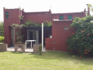 Casa de un dormitorio Y Amplio Lote De 60x60 (en Punta Indio).
