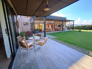 Foto 7 de New, Modern Home in Community with Lakes, Sports Areas and Nature Trails, La Ceja