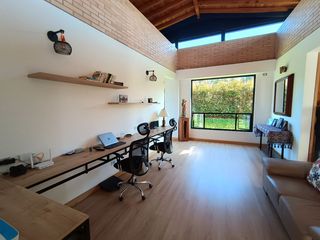 Foto 2 de New, Modern Home in Community with Lakes, Sports Areas and Nature Trails, La Ceja