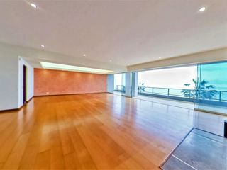Foto 1 de VENDO TRIPLEX 783M2 MALECON PAUL HARRIS BARRANCO