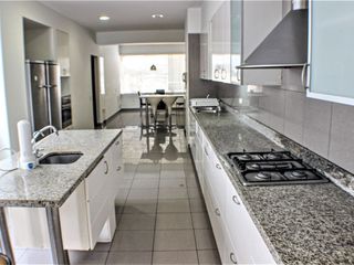 Foto 3 de VENDO TRIPLEX 783M2 MALECON PAUL HARRIS BARRANCO