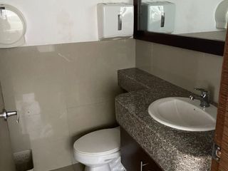 Foto 10 de Oficina de Venta Frente a la Joya