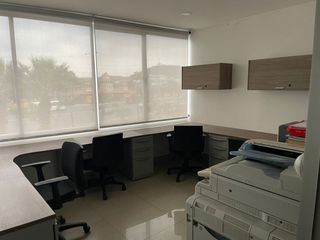 Foto 1 de Oficina de Venta Frente a la Joya