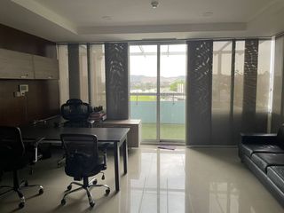 Foto 11 de Oficina de Venta Frente a la Joya
