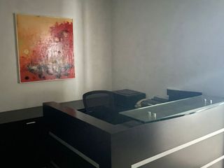 Foto 12 de Oficina de Venta Frente a la Joya