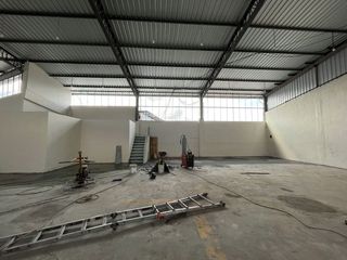 RENTO BODEGA 750m2, LA CRISTIANIA, AV. ELOY ALFARO, NORTE DE QUITO