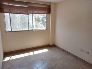 Departamento de alquiler en la Urbanización San Felipe, 3 dormitorios.