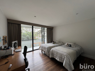 PRECIOSA CASA EN ALQUILER RECIEN REMODELADA EN AURORA, MIRAFLORES