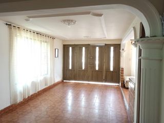 Foto 6 de ATIPIKA VENDE - CASA CERCA AL CENTRO